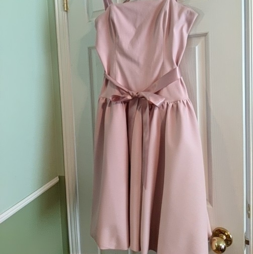 Le Chateau | pink bubble hem dress with boning